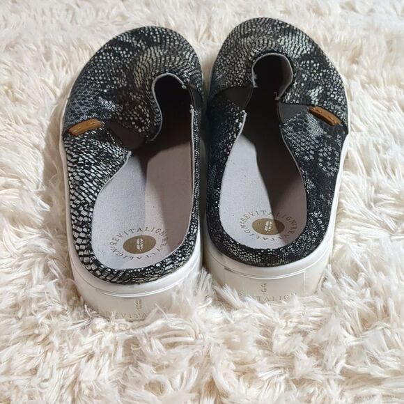 Revitalign Esplanade Snakeskin Metallic Mule Sneaker, Size 12 - Picture 3 of 7